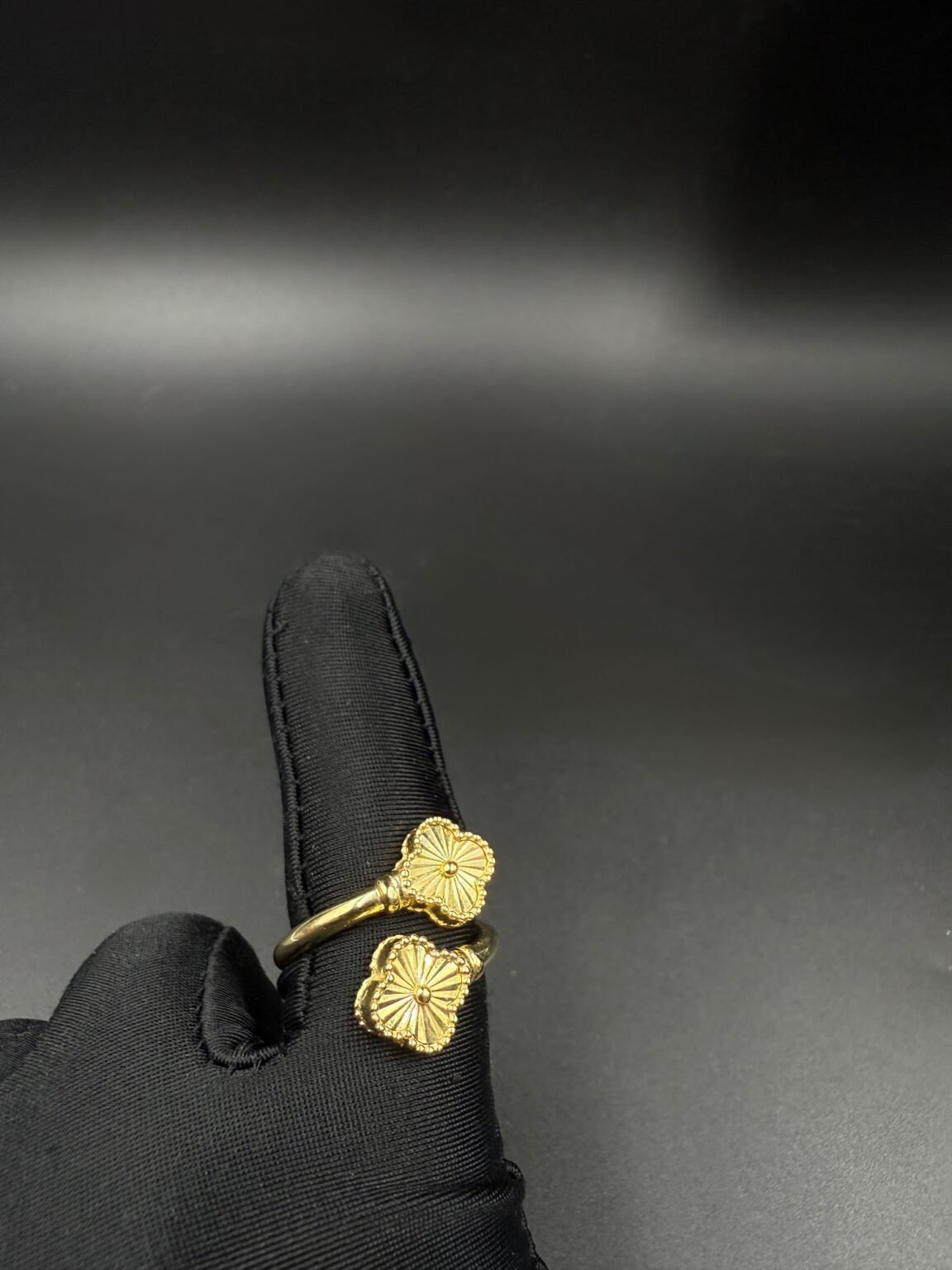 10k gold clover ring