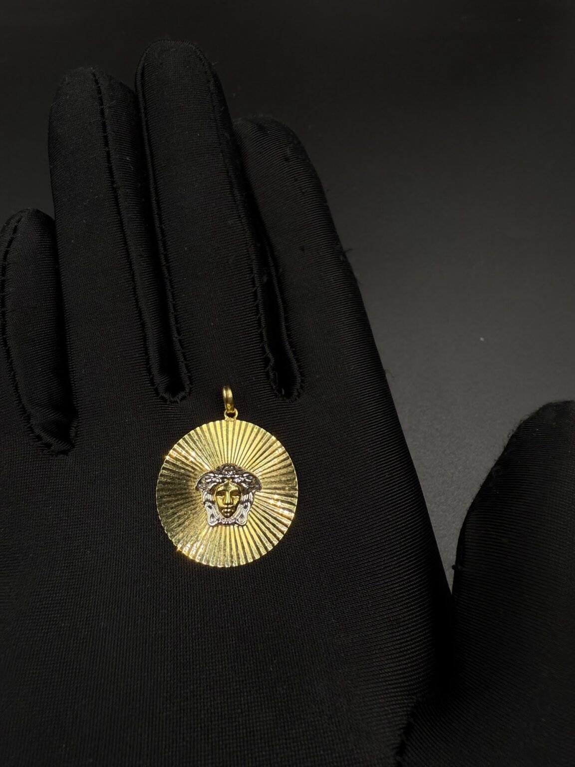 10k gold Medusa pendant