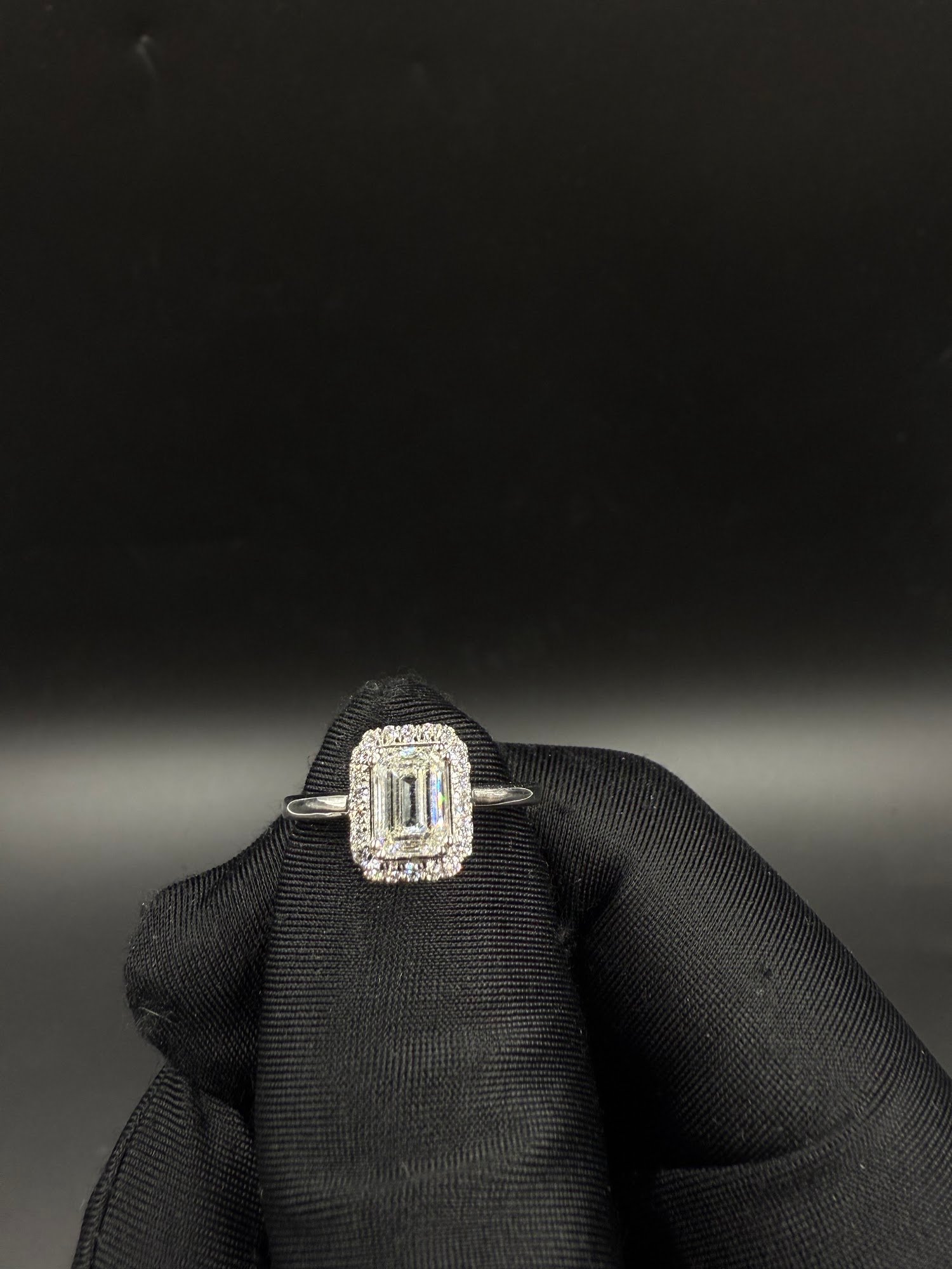 14k gold emerald lab diamond ring