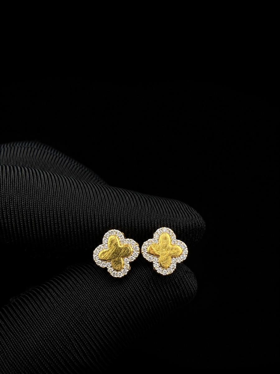 14k gold diamond clover earrings