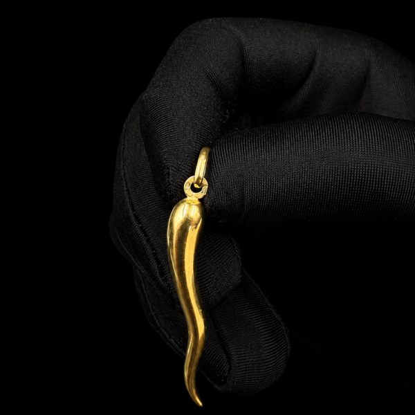 10k gold spice pendant