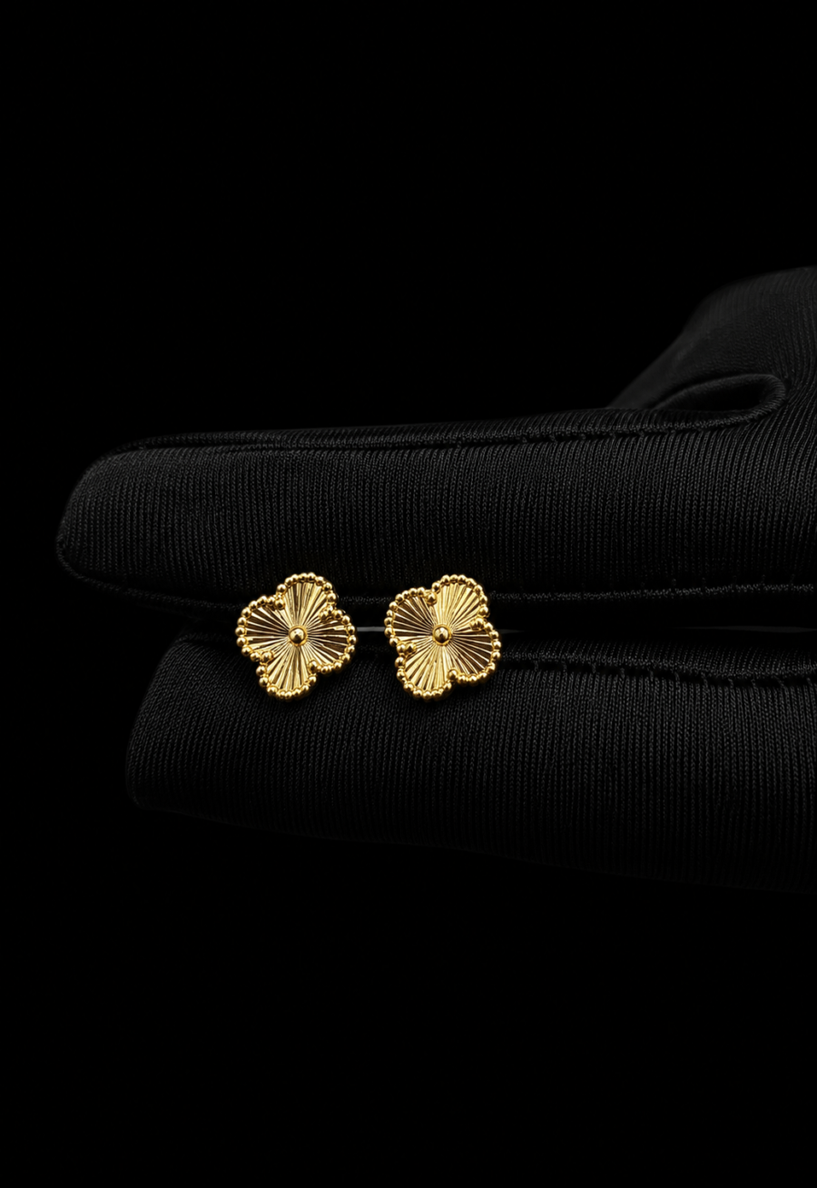 10k gold clover earrings